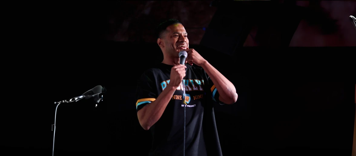 Daniel Fernandes Daniel Fernandes is an Indian stand-up comedian who tickles your funny bone with his socio-political satire