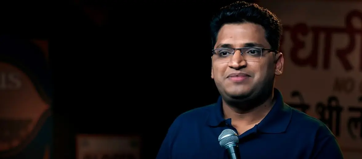 Gaurav Gupta Gaurav Gupta is a dentist by profession and a comic by recession