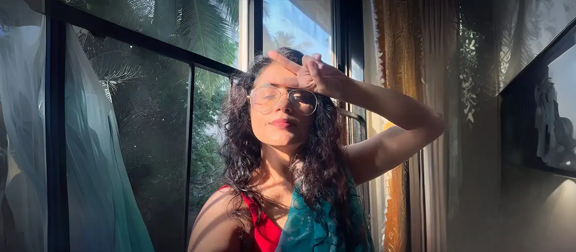 Prashasti Singh Prashasti Singh is a well-known Indian stand-up comic, writer, actor, and improviser