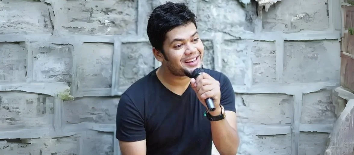 Rohit Swain Rohit Swain is an Indian stand-up comedian from Hyderabad known for his unique style of comedy infused with music