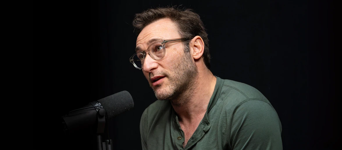 Simon Sinek Simon Sinek is a British-born American unshakable optimist, author, and Motivational Speaker