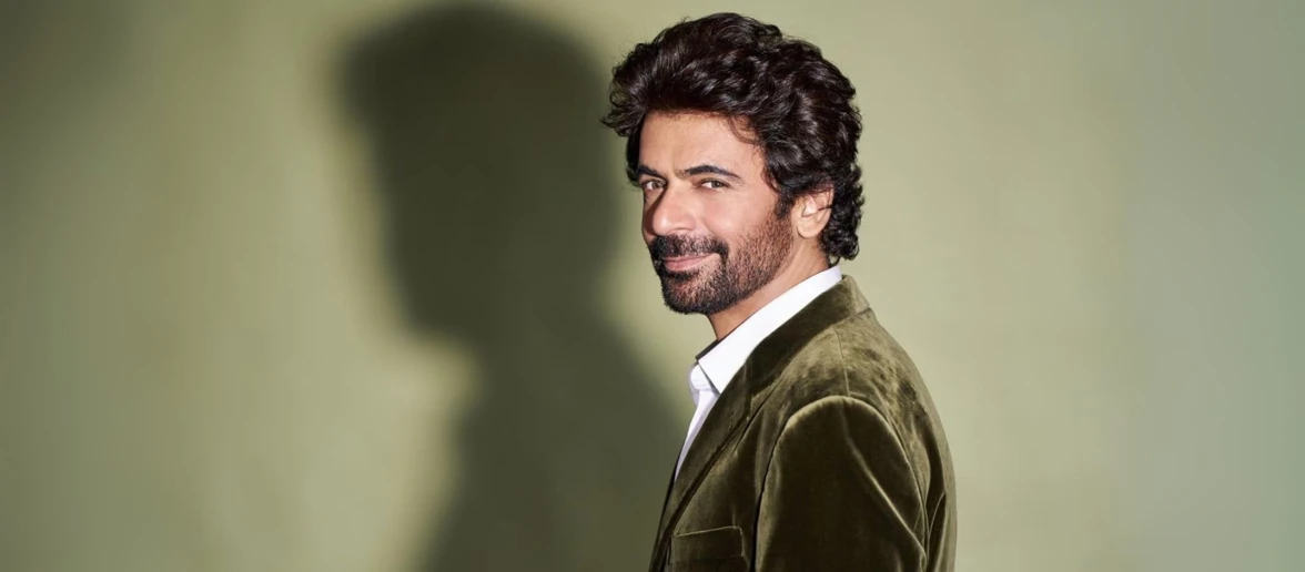 Sunil Grover Sunil Grover is a renowned Indian stand-up comedian and actor, best known for his work on the popular television show "The Kapil Sharma Show"